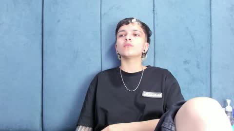megan_thompsonn_ online show from June 5, 2:51 am