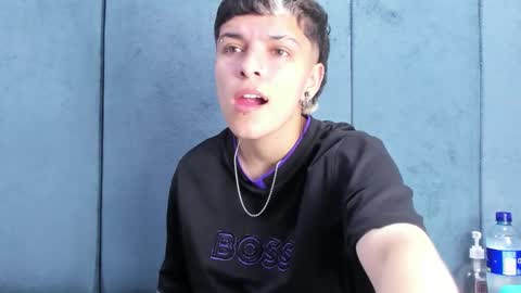megan_thompsonn_ online show from June 10, 2:23 am