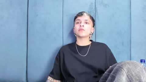 megan_thompsonn_ online show from June 11, 2:44 am