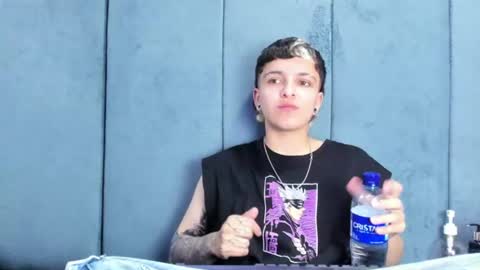 megan_thompsonn_ online show from June 12, 2:10 am