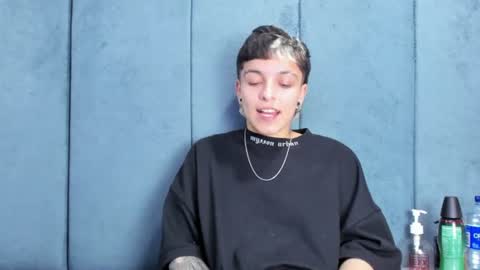 megan_thompsonn_ online show from June 14, 2:24 am