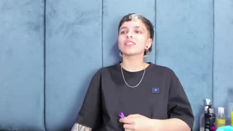 megan_thompsonn_ online show from June 19, 2:05 am