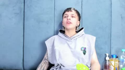 megan_thompsonn_ online show from June 25, 2:22 am