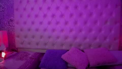 Snapshot of megan_tower chatting on September 8, 7:35 pm megan_tower online show from September 8, 7:35 pm