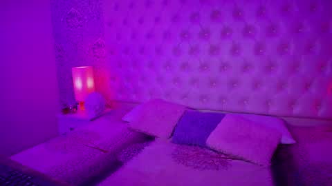 Snapshot of megan_tower chatting on September 9, 7:13 pm megan_tower online show from September 9, 7:13 pm