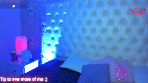 Snapshot of megan_tower chatting on October 10, 11:04 pm megan_tower online show from October 10, 11:04 pm