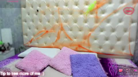 Snapshot of megan_tower chatting on October 18, 7:03 pm megan_tower online show from October 18, 7:03 pm