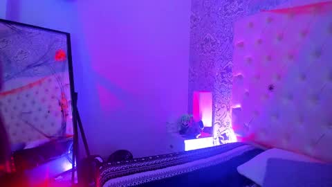 Snapshot of megan_tower chatting on October 24, 10:17 pm megan_tower online show from October 24, 10:17 pm