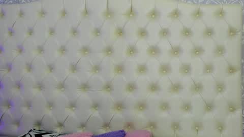 Snapshot of megan_tower chatting on February 23, 7:11 pm megan_tower online show from February 23, 7:11 pm