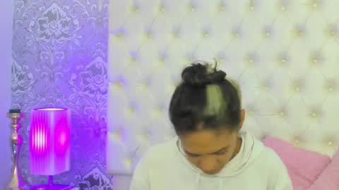 Snapshot of megan_tower chatting on February 27, 7:36 pm megan_tower online show from February 27, 7:36 pm