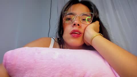 megan online show from December 3, 1:08 am