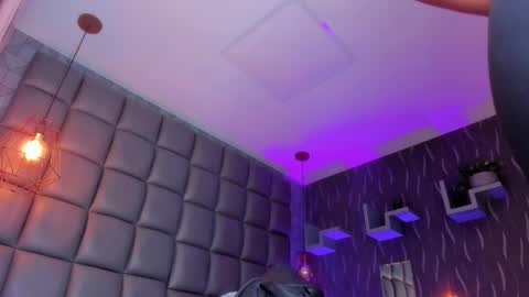 Snapshot of megan_woll chatting on November 30, 8:24 pm Megan online show from November 30, 8:24 pm