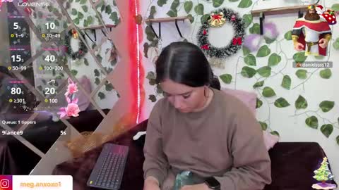 Megan online show from December 17, 5:26 pm