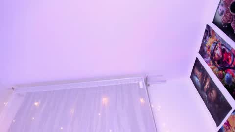 Snapshot of megan_yagami chatting on November 8, 5:18 am Megan online show from November 8, 5:18 am