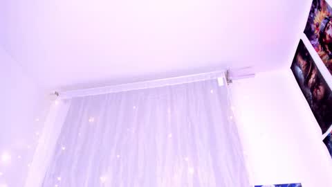 Snapshot of megan_yagami chatting on November 27, 5:42 am Megan online show from November 27, 5:42 am