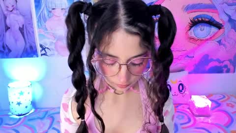 Snapshot of megan_yagami chatting on April 9, 6:19 am Megan online show from April 9, 6:19 am