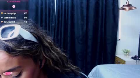 Snapshot of meganadriels96 chatting on December 2, 8:44 pm M E G A N   online show from December 2, 8:44 pm