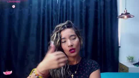 Snapshot of meganadriels96 chatting on December 17, 8:54 pm M E G A N   online show from December 17, 8:54 pm