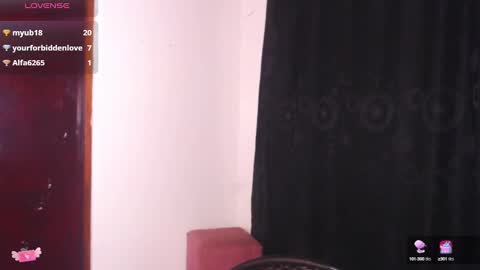 Snapshot of meganadriels96 chatting on December 21, 12:09 am M E G A N   online show from December 21, 12:09 am