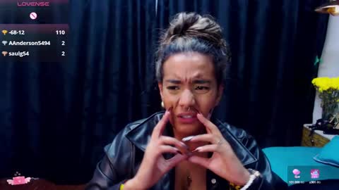 Snapshot of meganadriels96 chatting on December 31, 1:47 am M E G A N   online show from December 31, 1:47 am