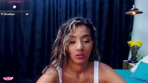 Snapshot of meganadriels96 chatting on January 17, 10:01 pm M E G A N   online show from January 17, 10:01 pm