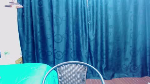 Snapshot of meganadriels96 chatting on February 17, 10:36 pm M E G A N   online show from February 17, 10:36 pm