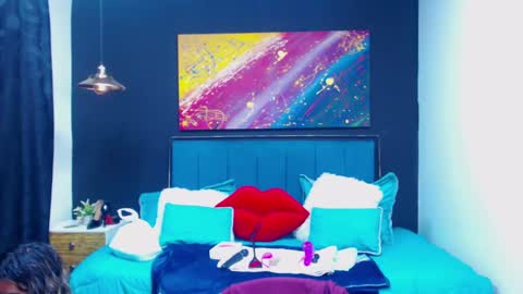 Snapshot of meganadriels96 chatting on February 21, 7:43 pm M E G A N   online show from February 21, 7:43 pm