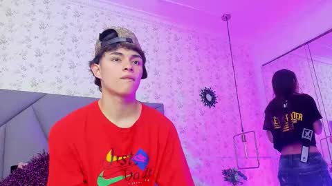 meganandtayler online show from December 3, 12:14 pm