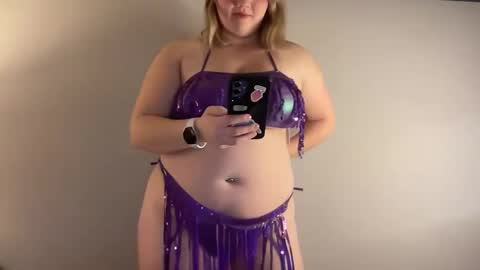 Meganashleyy212 online show from February 2, 3:43 am