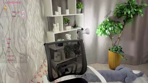 Snapshot of megancooks chatting on October 4, 5:16 am Michelle online show from October 4, 5:16 am