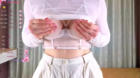 Snapshot of megancooks chatting on October 18, 5:10 am Michelle online show from October 18, 5:10 am