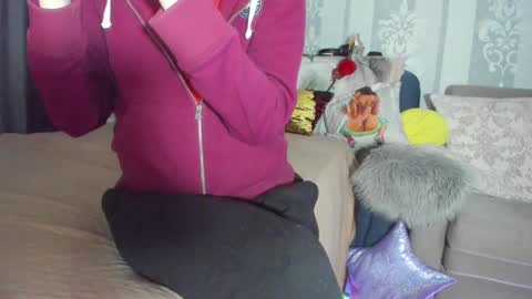 Nicki--------- Welcome to my Room online show from February 15, 6:55 pm