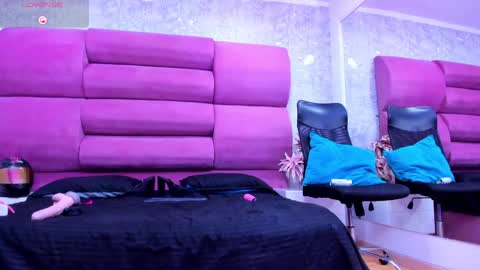 MeganFOXXI  online show from January 7, 11:35 pm