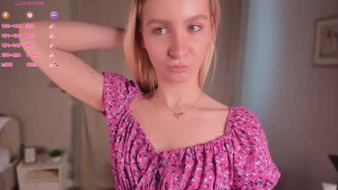 Elly online show from June 6, 12:54 pm