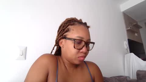 Snapshot of meganhotxx2 chatting on April 5, 3:09 pm megan online show from April 5, 3:09 pm