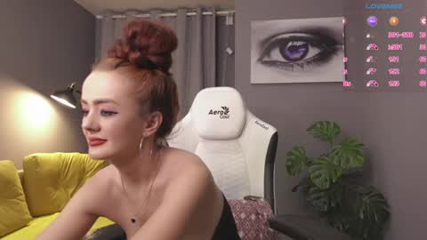 MeganieX online show from December 16, 5:27 am