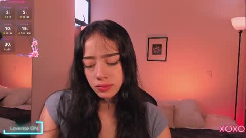 Snapshot of meganlake chatting on June 23, 1:42 pm megan lake online show from June 23, 1:42 pm