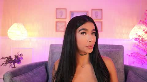 Snapshot of meganlowell chatting on March 24, 7:08 pm Megan Lowell online show from March 24, 7:08 pm