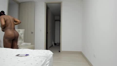 meganmir1 online show from November 10, 6:01 am