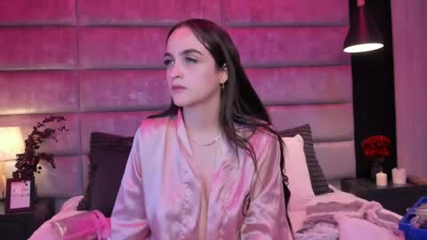 Snapshot of meganmonroee_ chatting on March 22, 11:41 pm meganmonroee_ online show from March 22, 11:41 pm