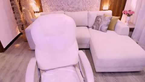 Megan  online show from November 15, 7:43 pm