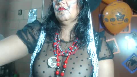 Snapshot of meganny_2023 chatting on November 1, 12:12 am Danny online show from November 1, 12:12 am