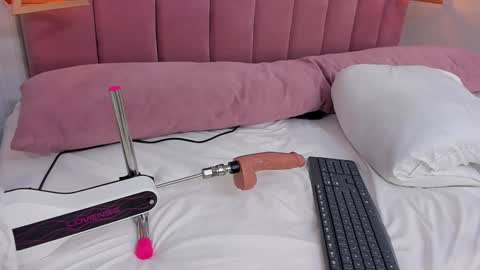 Megan  online show from January 4, 1:31 am