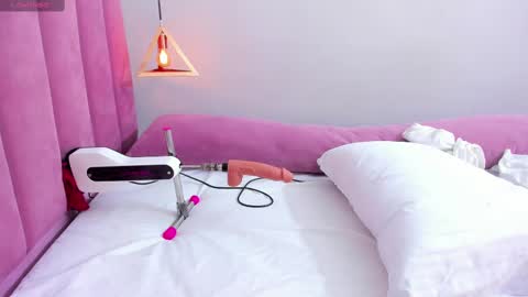 Megan  online show from October 2, 8:05 pm