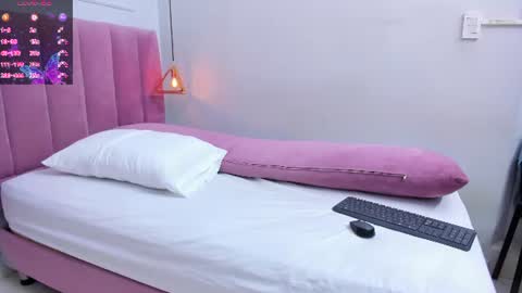 Megan  online show from June 10, 7:57 pm