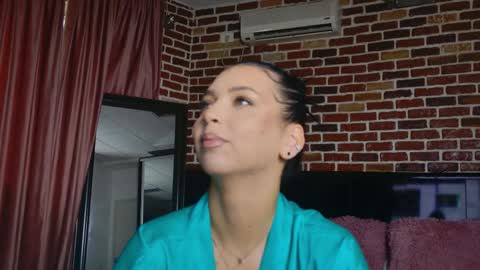 Snapshot of megansin_ chatting on October 1, 5:24 am Megan online show from October 1, 5:24 am