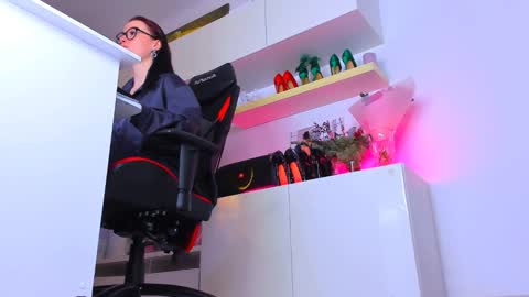 Megan online show from January 6, 8:01 pm