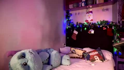 Megan online show from December 24, 2:33 pm
