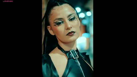 Snapshot of meganwolf1_ chatting on April 9, 6:57 pm Megan online show from April 9, 6:57 pm