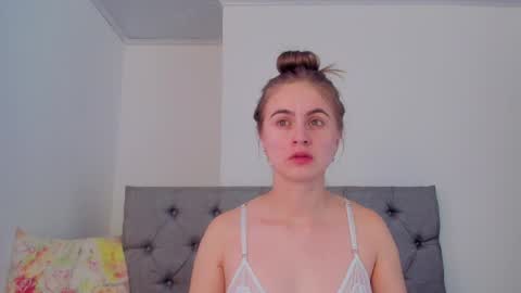 Snapshot of meganysammy chatting on April 19, 2:16 pm megansammy online show from April 19, 2:16 pm